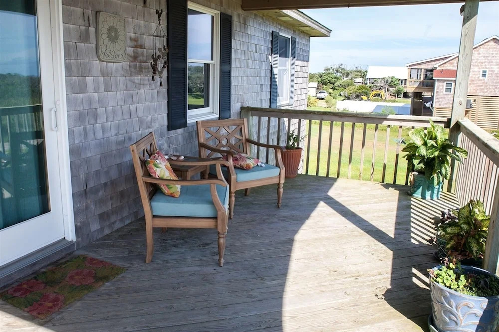 Austin's Pointe 4 Bedroom Cottage by RedAwning