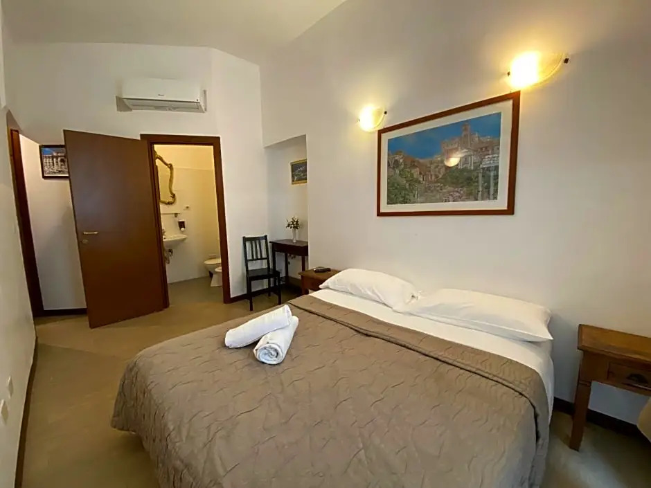September Suite Rome
