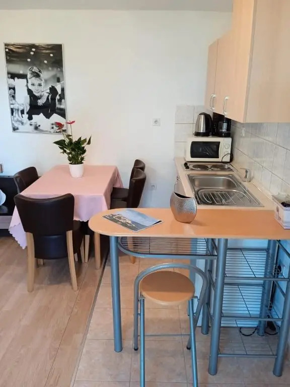 Pelivan Apartments