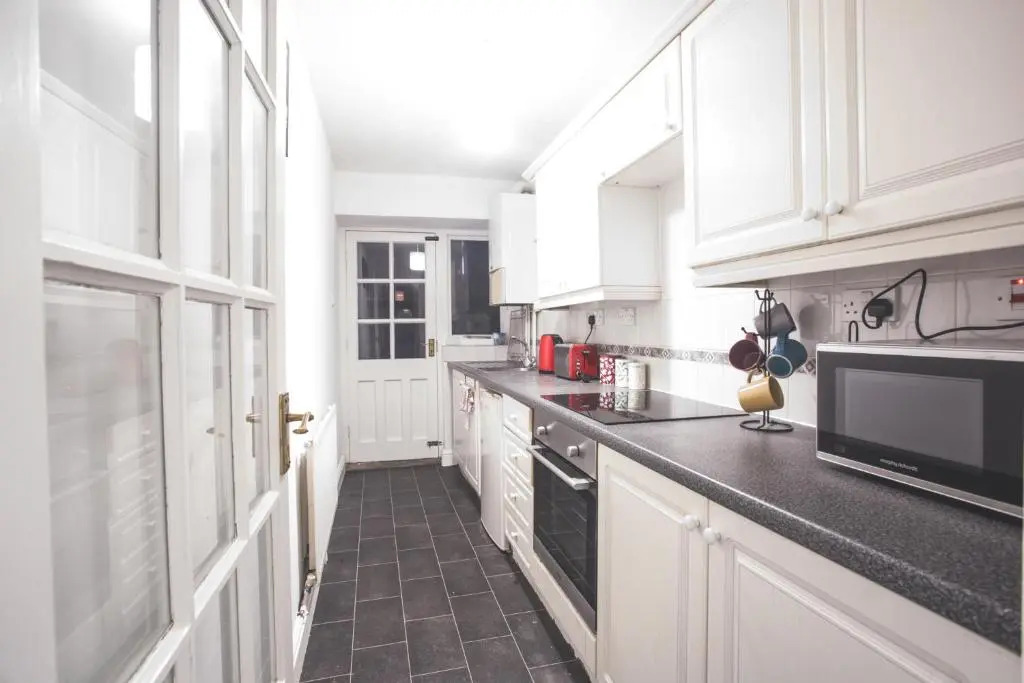 16 Oakfield Place