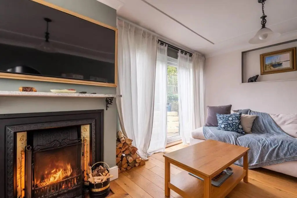 Beautiful 4-bed House in Monmouth
