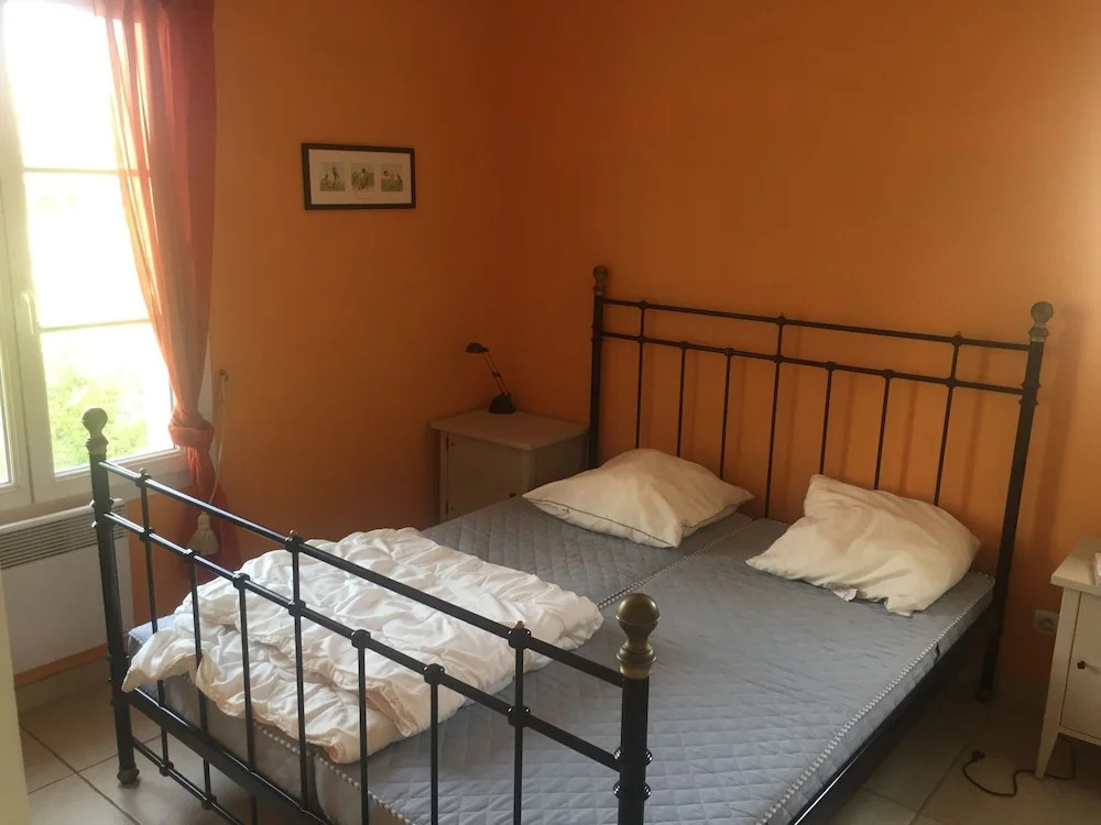 Charming House 300m Away From a 18 Holes Golf Course and Only 15 km From Orlã©ans
