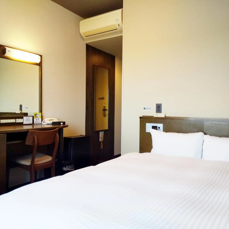 Hotel Route-Inn Gifuhashima Ekimae