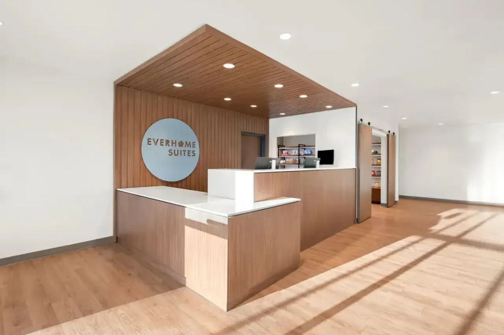 Everhome Suites Portsmouth - Newington by Choice Hotels