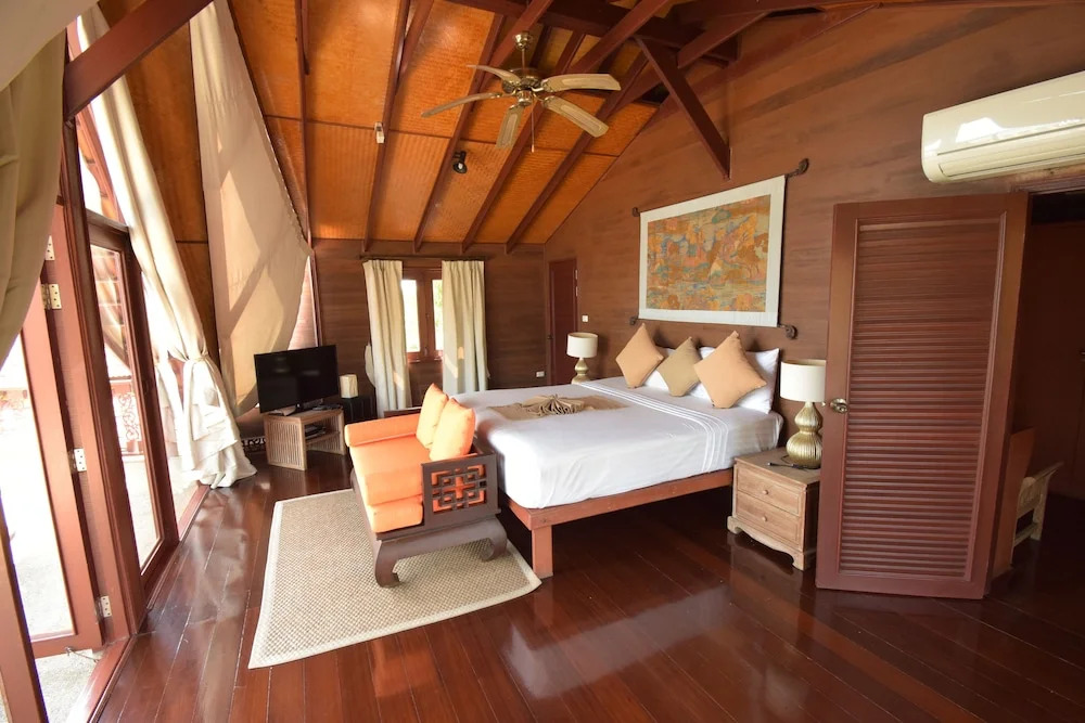 3 Bedroom Beach Front Villa with Private Pool - P3 SDV026-By Samui Dream Villas
