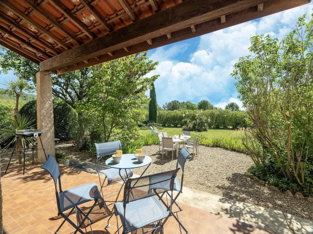 Tranquil Villa, Nature s Embrace
