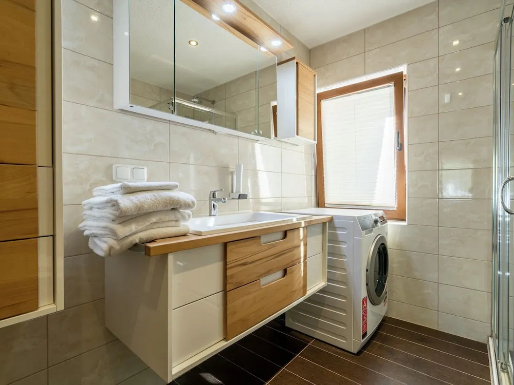 Cozy Chalet in Zell Am See With Balcony