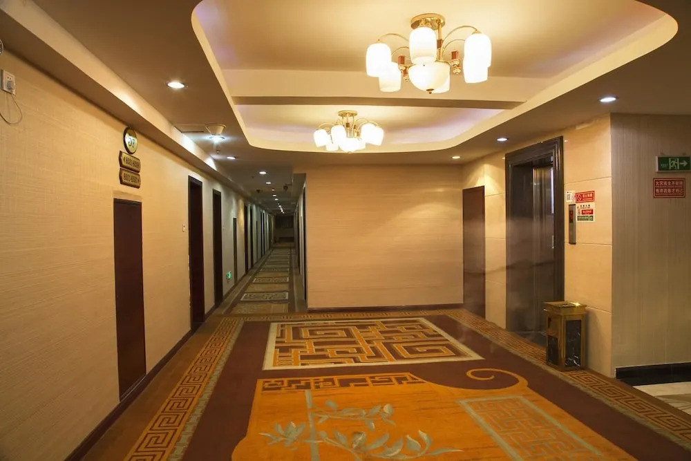 Starway Hotel Yangzhou Pantao Road