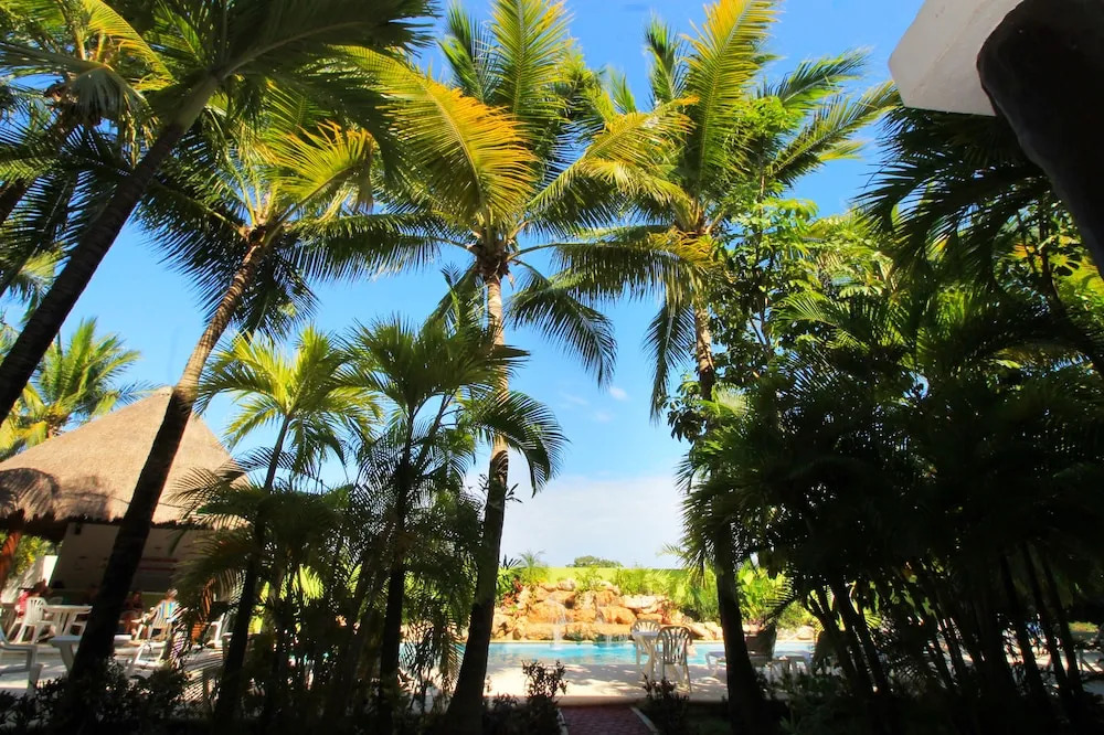 Les Alizes near Beach