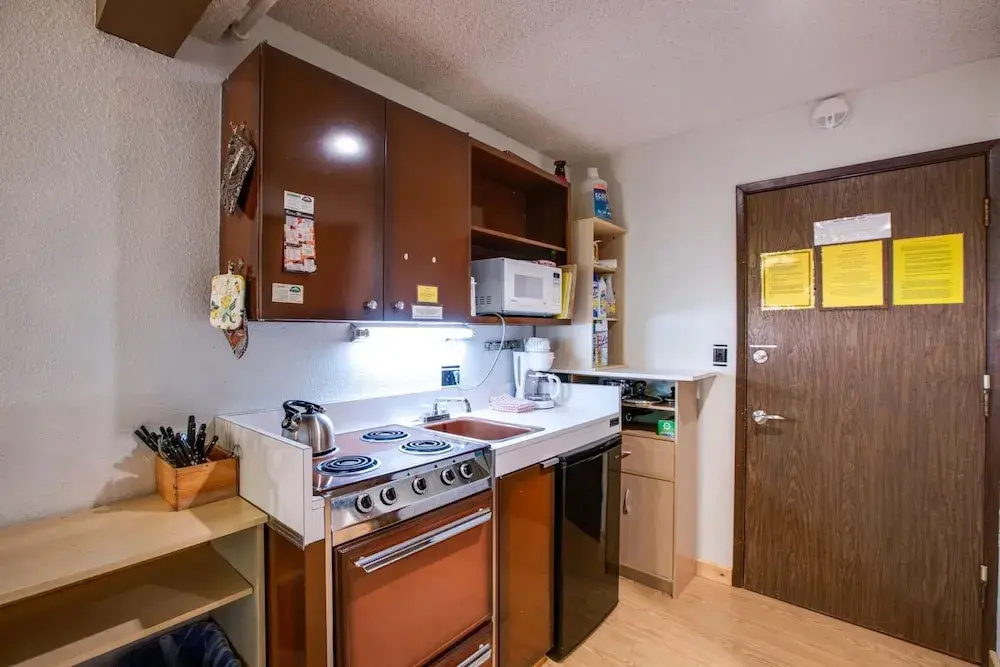 Snowline Lodge - Condo 56 - Sleeps 4 - Close to Mt Baker Now has Wifi
