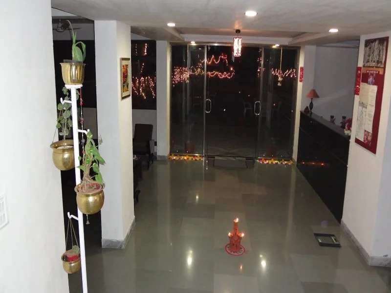 SNP House Airport Hotel & Restaurant