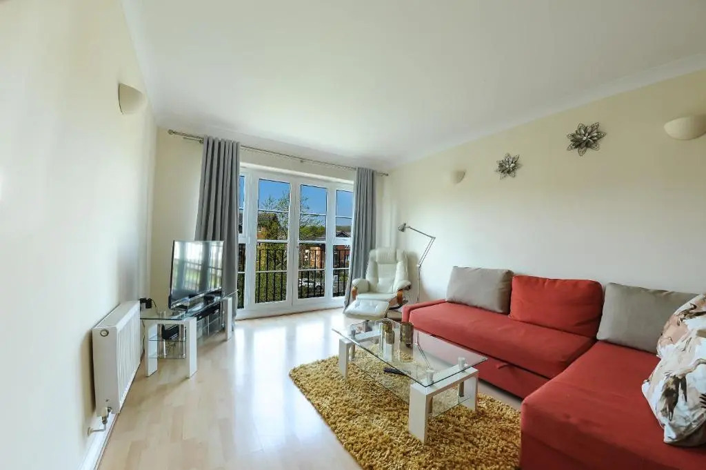 Select Serviced Accommodation - Hunters Wharf