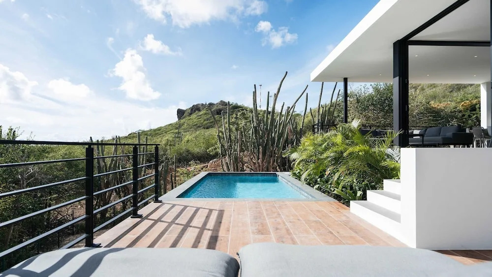 Villa Solara Cove Modern Design Luxury Nature