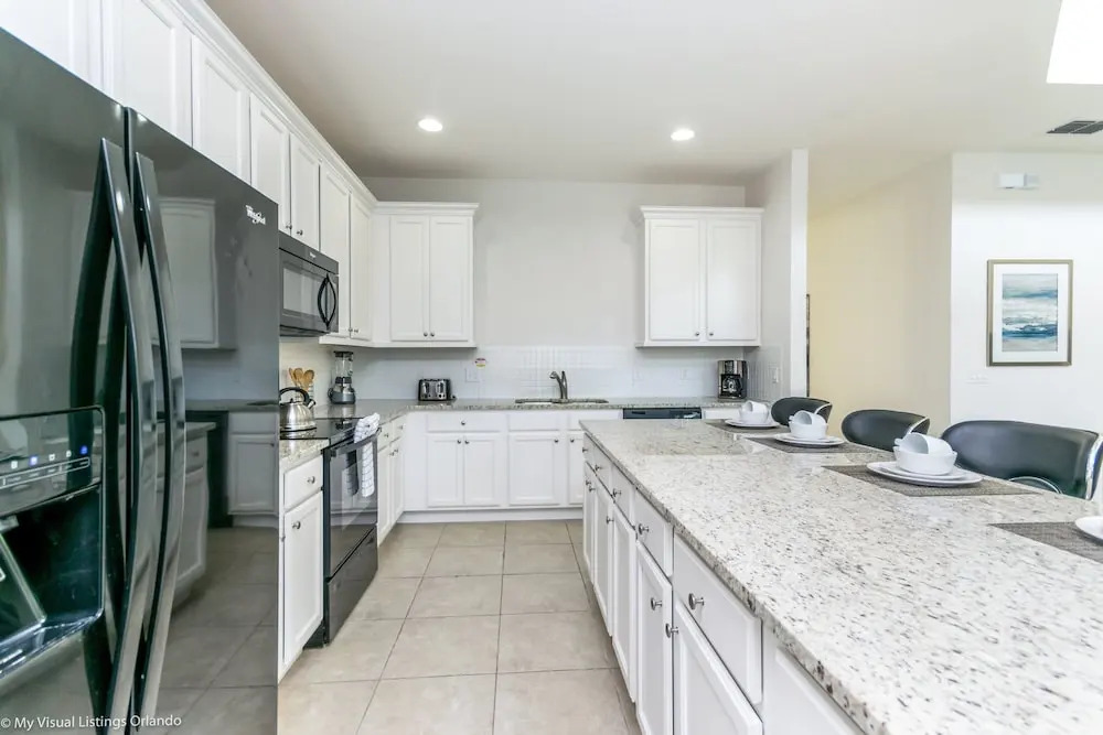 Luxury 6 Bdrm 5.5 Bath Rental Villa