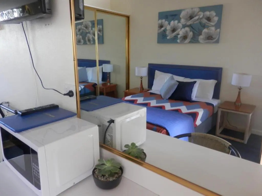 Tall Timbers Motel