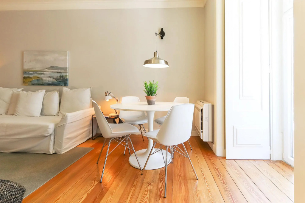 Bedroom in a Modern Apartment in Chiado in a Shared House