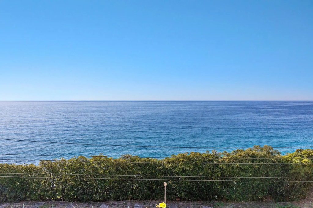 La Brise C B2 by Wonderful Italy