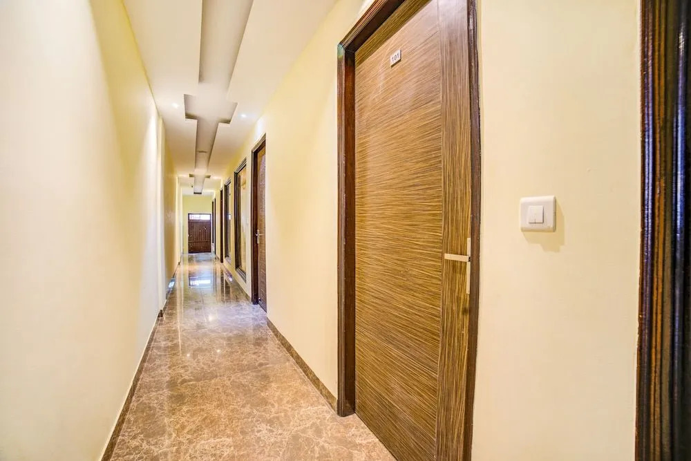 FabHotel Diamond