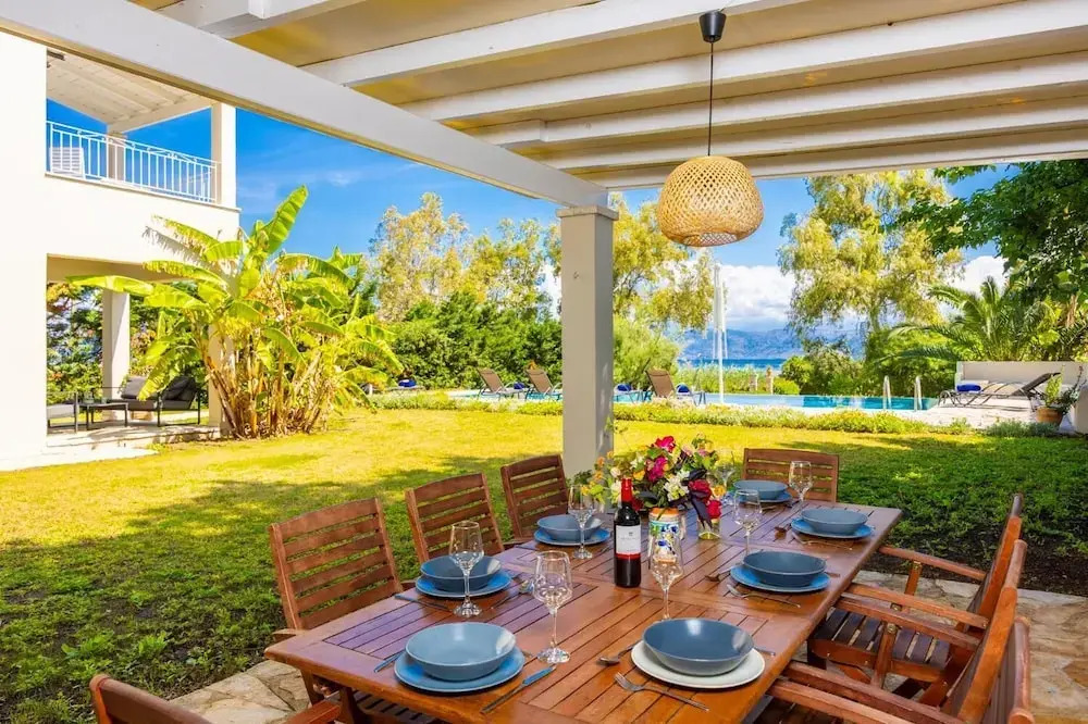 Ormos Beach House in Apraos