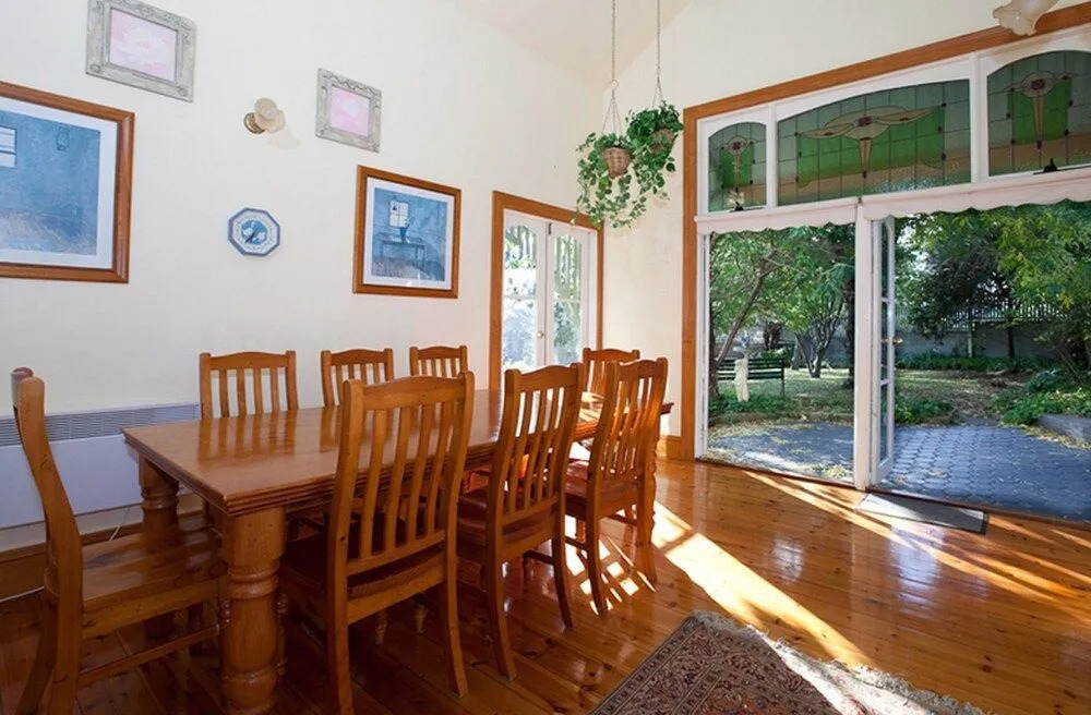 Seaton on Spence - Old world charm with modern living