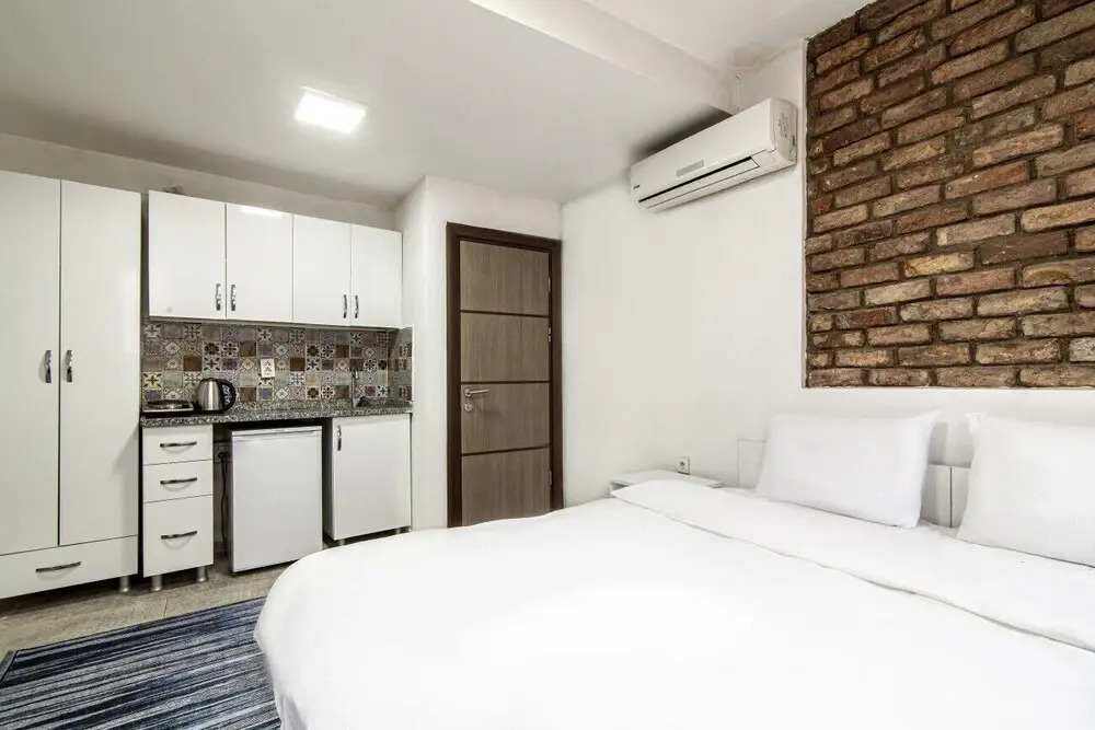 Comfy Studio Flat With Great Location in Beyoglu-1