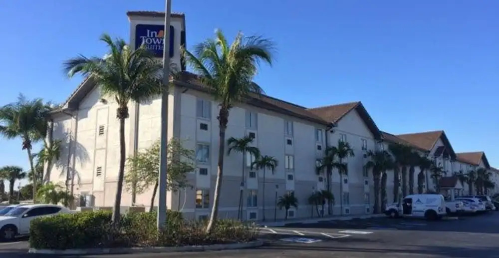 Intown Suites Extended Stay West Palm Beach FL - Military Trail Rd