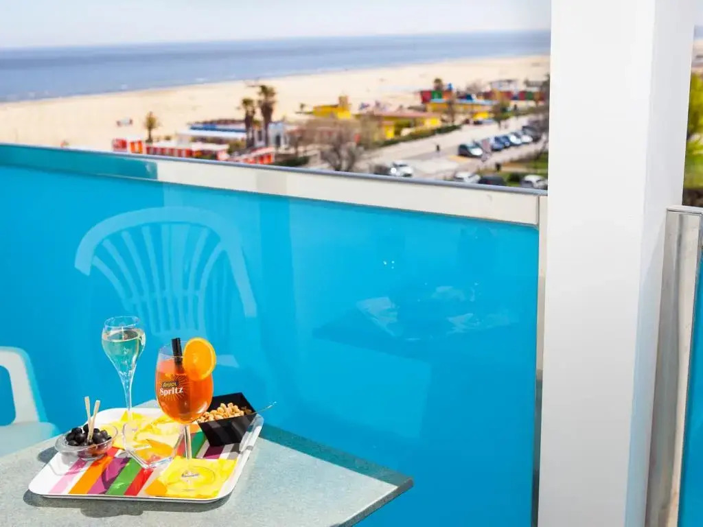 MoMo Seaview Hotel