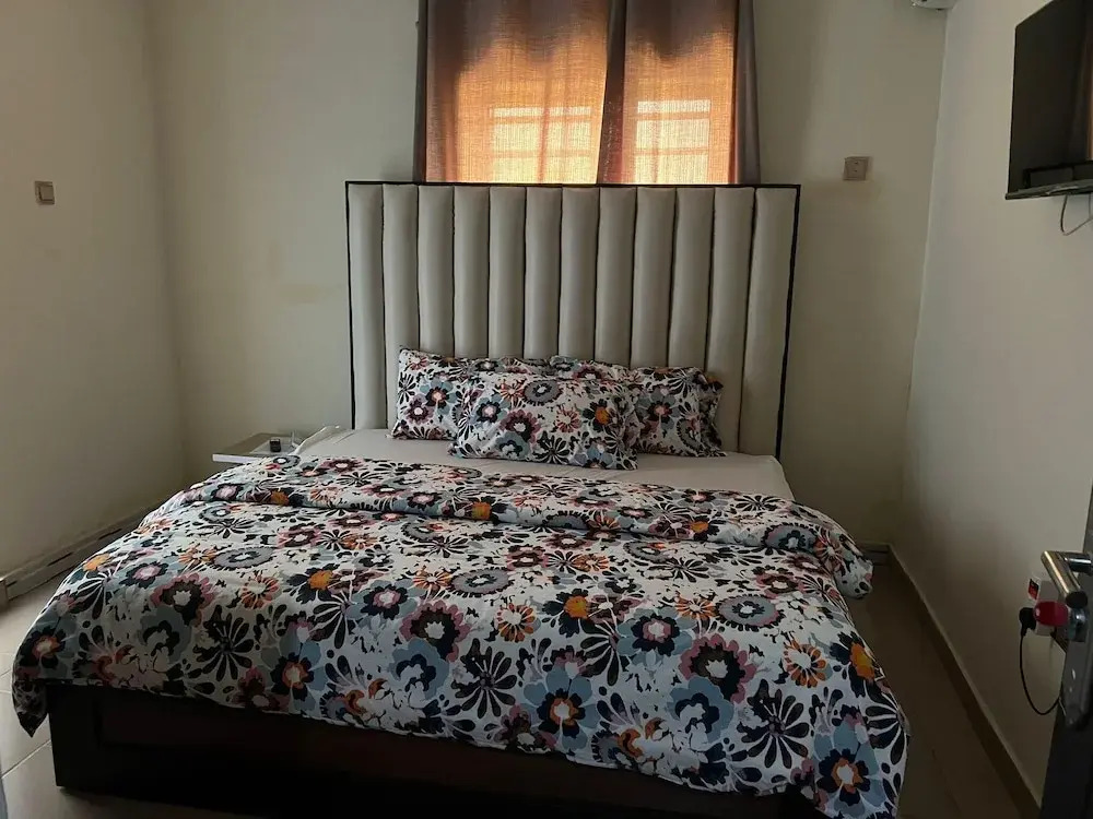 Apartment - Sleeps 4 - Parking - Wi-fi