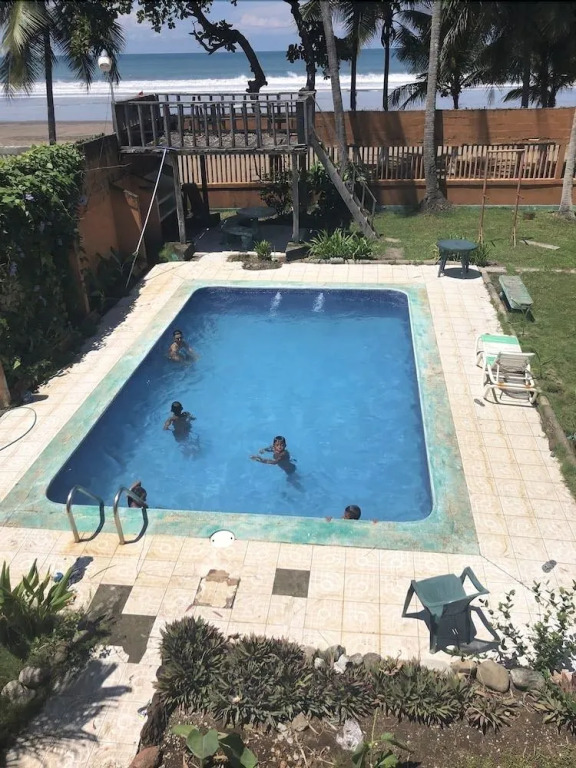 Gallina E Palo Beachfront Hotel