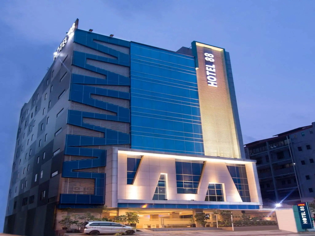 Hotel 88 Mangga Besar 62 - Best Breakfast - Near By Ancol And Government Center
