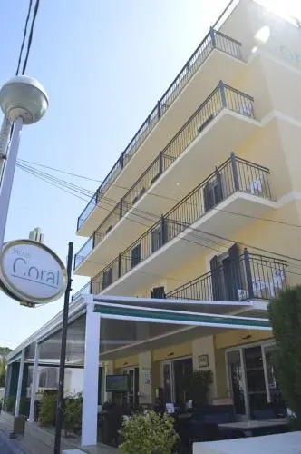 Coral beach house & food