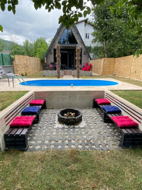 Sleek Bungalow with Private Pool near Sapanca Lake
