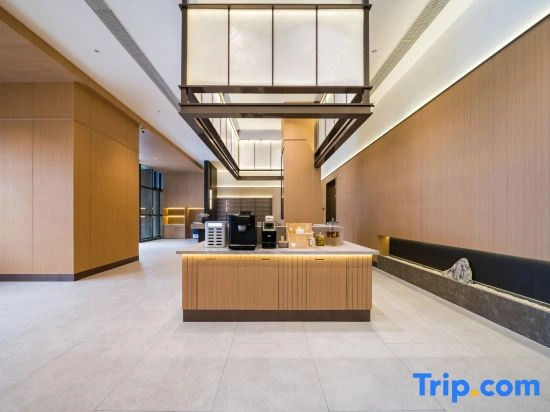 Starway Hotel (Xinyang Xi County Xiya Libao Plaza)