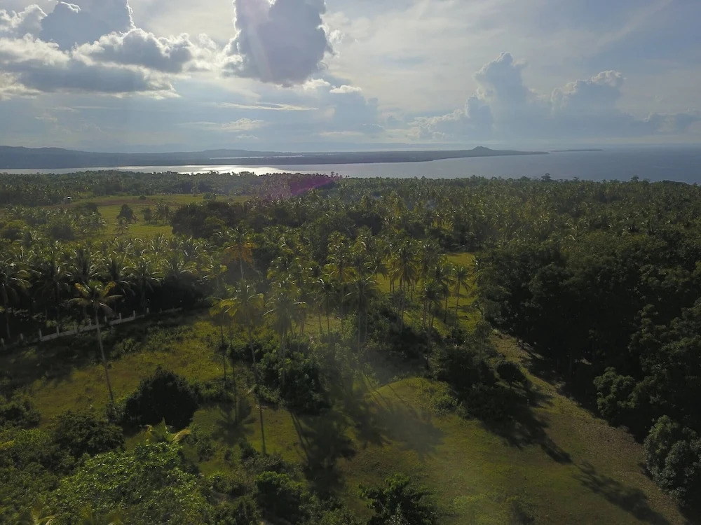 Villa Jolam - Family Haven in an Island Paradise