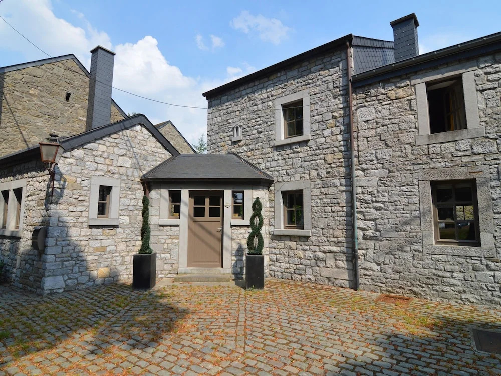 Luxury Cottage in Hamoir beside a River