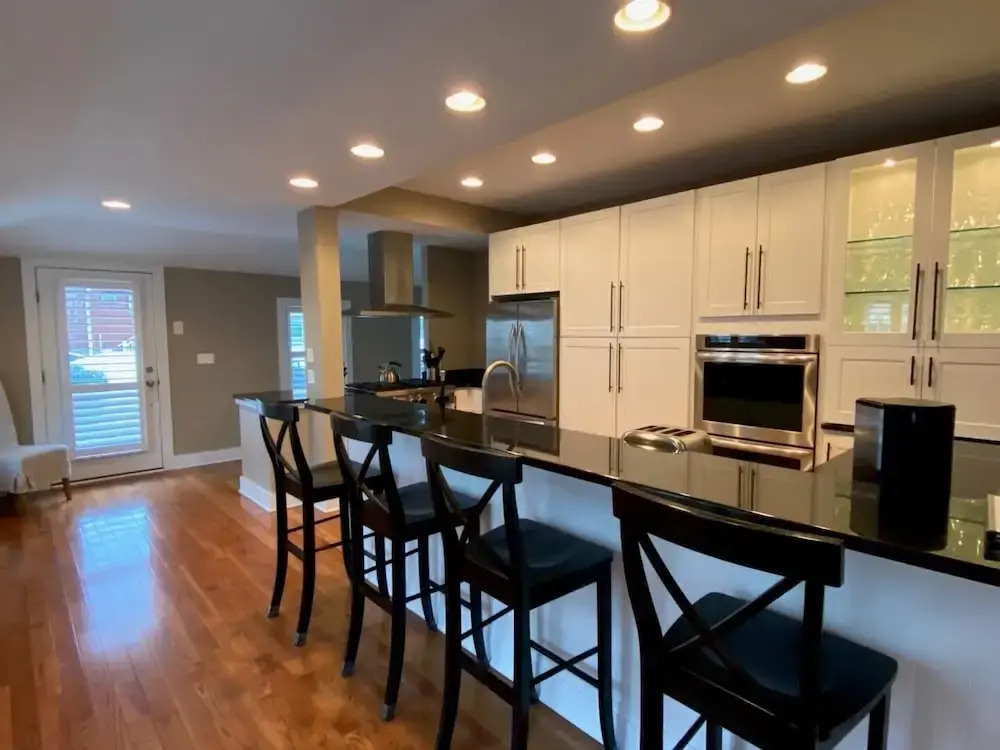Olive Avenue 32
