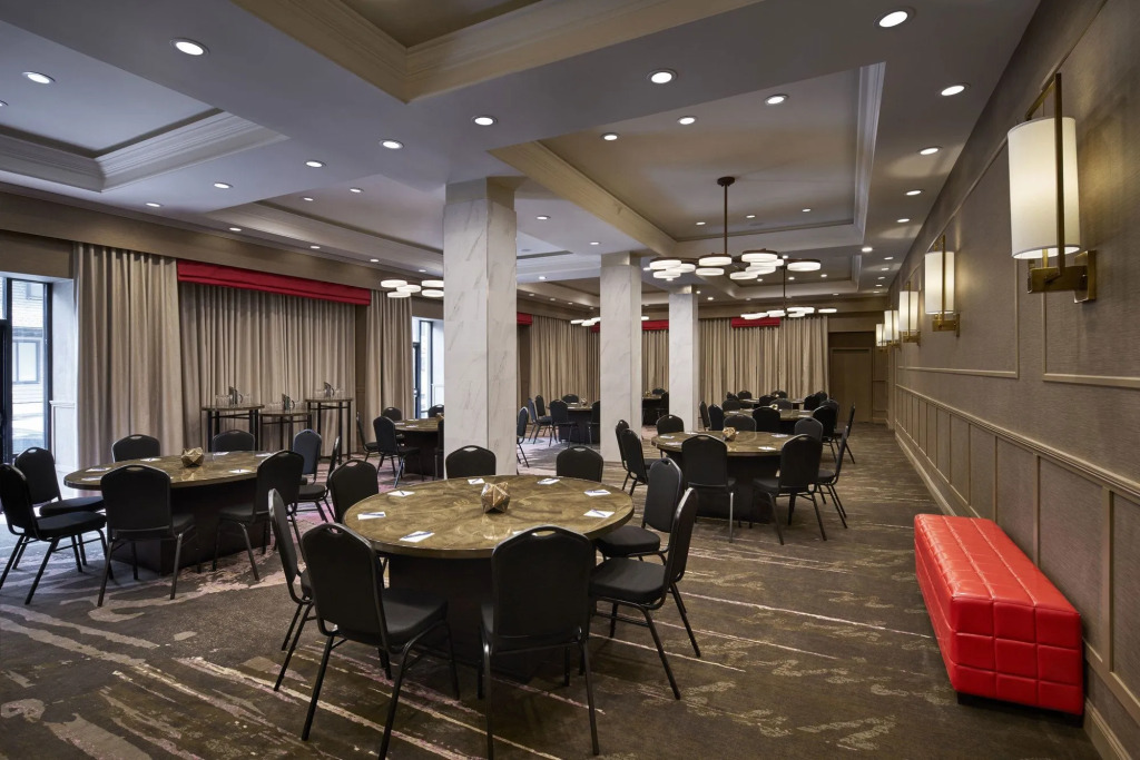 Sonesta Hotel Baltimore Inner Harbor