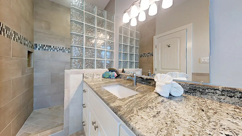 660 Sandpiper Cir Home - 3 Br home by RedAwning