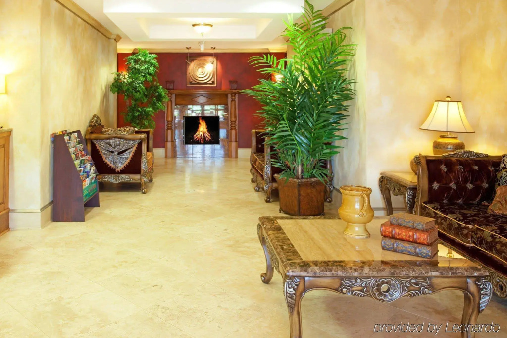 Holiday Inn Express & Suites Lafayette South by IHG
