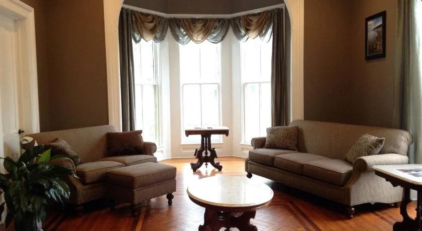 Cook Mansion Bed & Breakfast