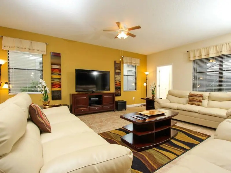1422 Moonvalley Drive