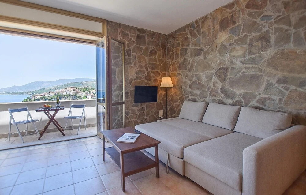 Amazing Home in Agropoli With 2 Bedrooms