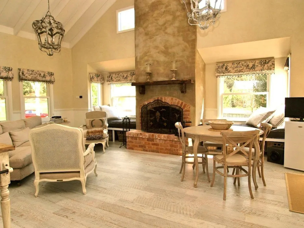 Collins Cottage