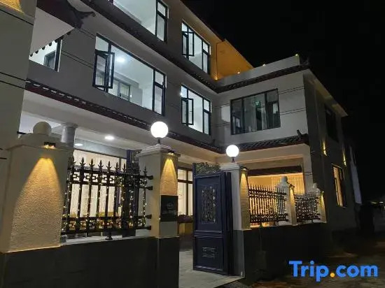 Snowy mountain Photography Hotel