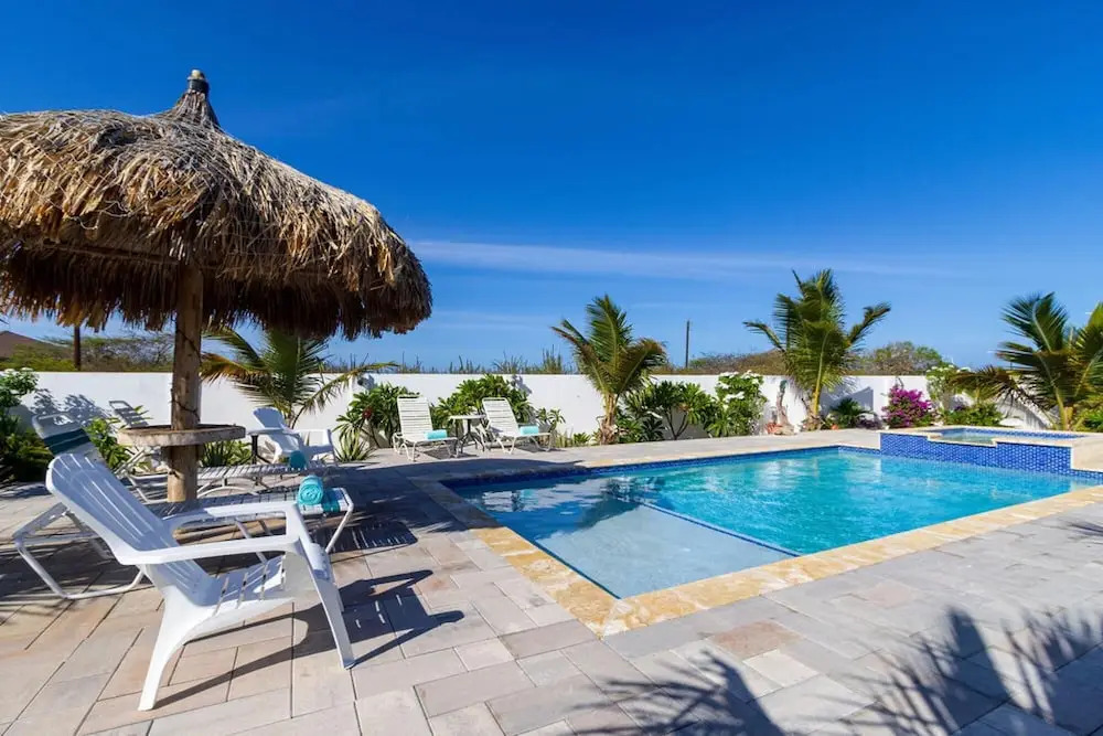 Beautiful 3br2 5BA Villa w Pool Close 2 Baby Beach