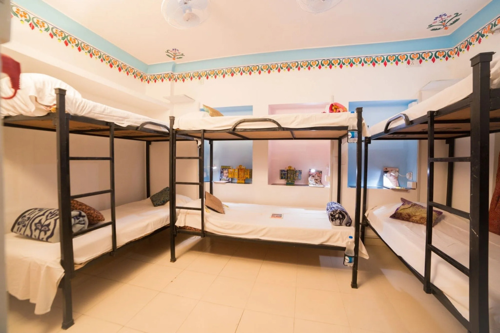 Hanuman Ghat Boutique Stays On Lake Pichola