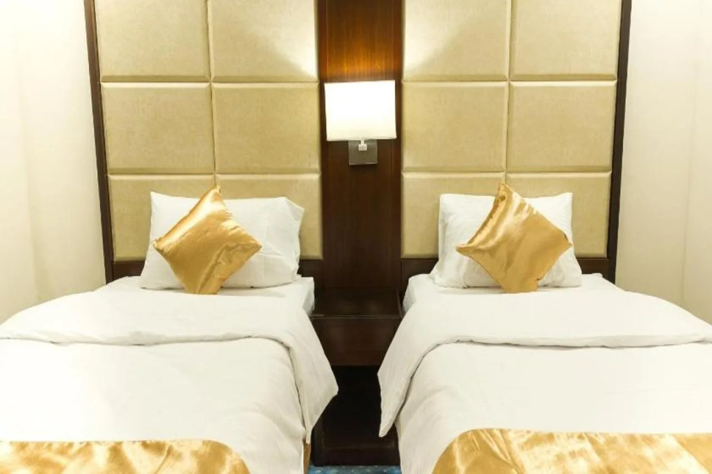 Laten Suites