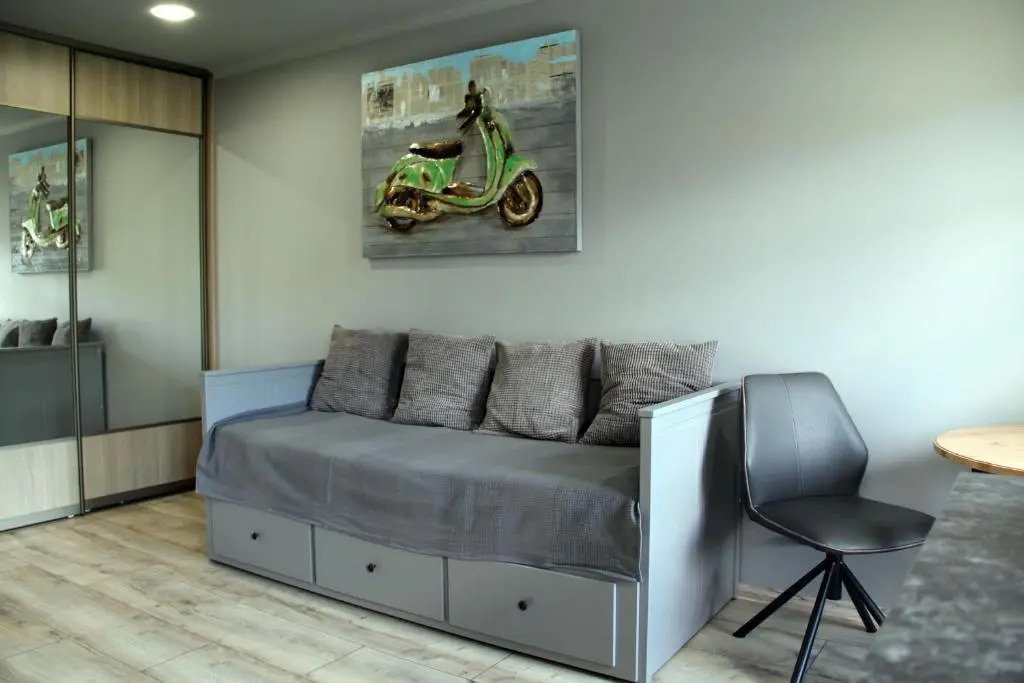 Quiet loft with free parking