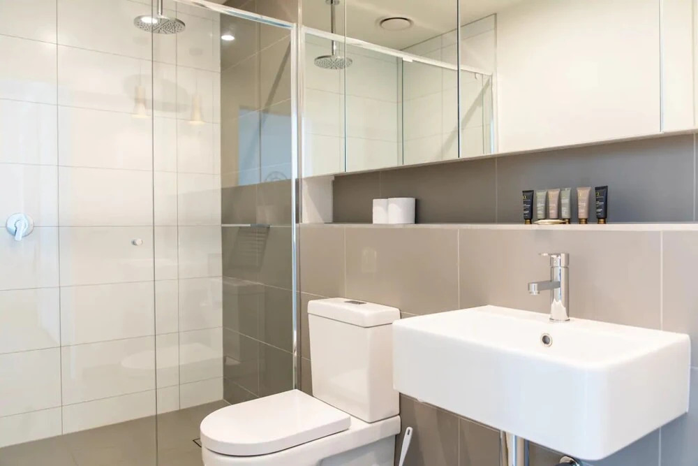 Modern 1 Bedroom Apartment With Rooftop Terrace And Spa