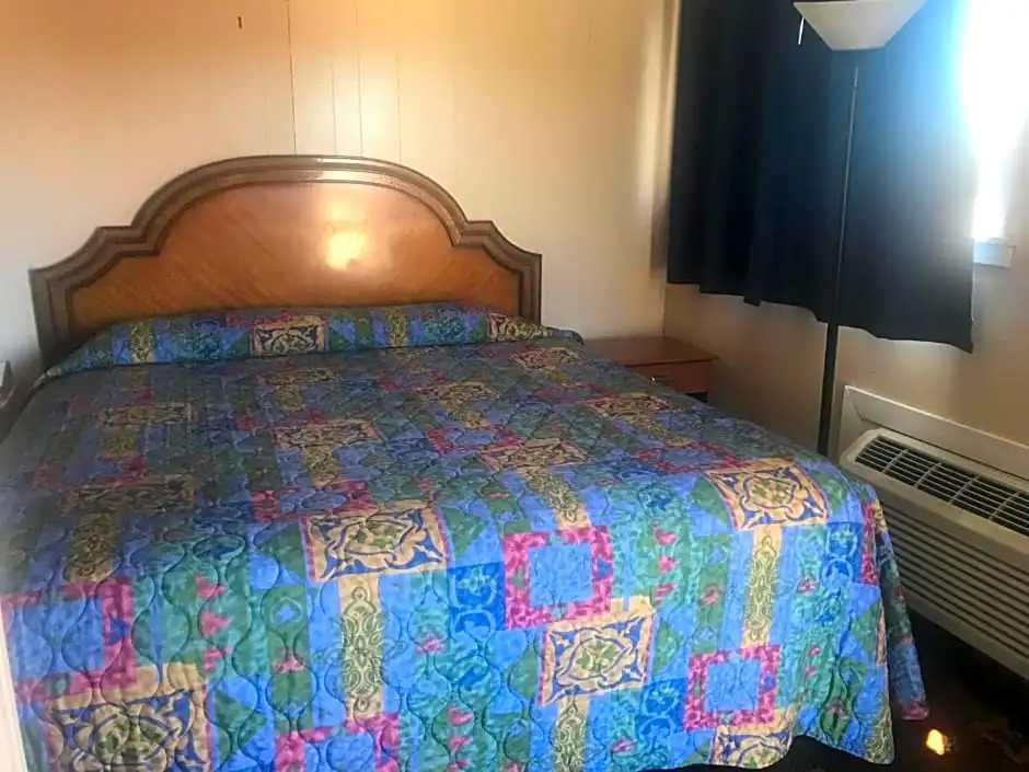 Lone Pine Motel